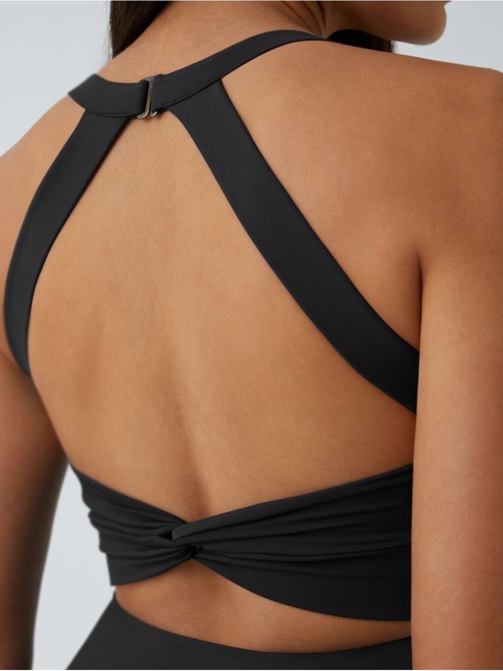 HALARA Softlyzero airy backless twisted dress - Picture 5 of 8